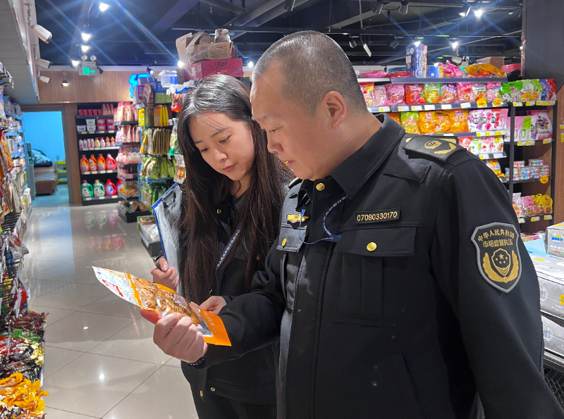 吉林省敦化市丹江市场监管所开展食品安全专项检查(图1)