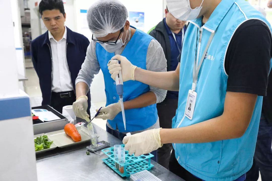 甘肃景泰县市场监管局开展元旦春节节前食品安全检查(图1)
