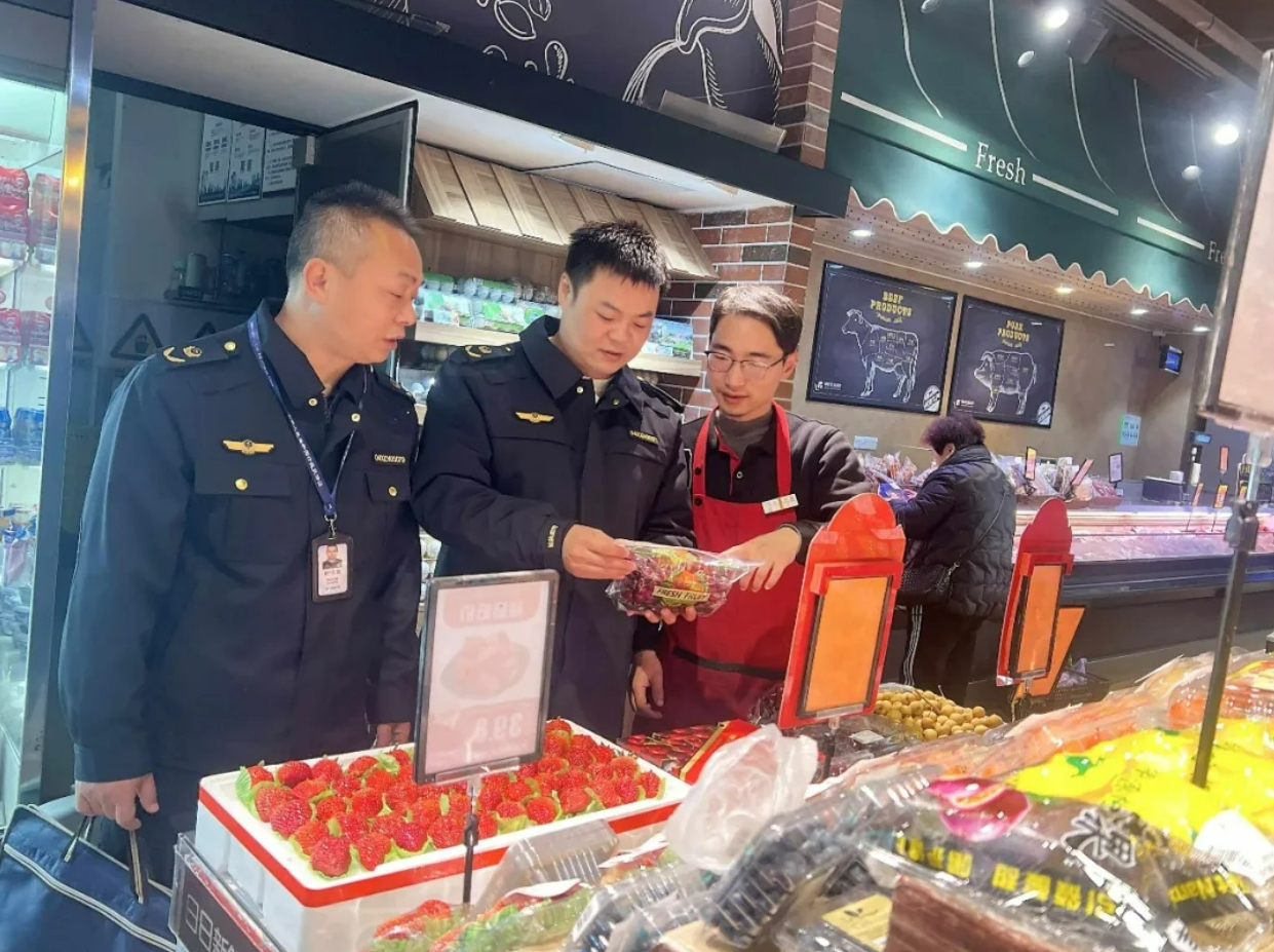 衡阳市市场监管局开展元旦节前食品安全专项检查(图1)