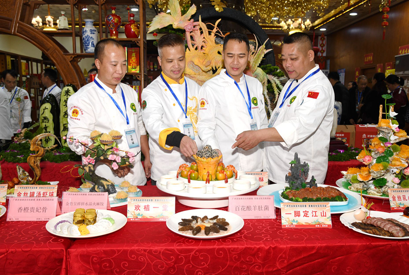 广西来宾市名厨委：坚持食品安全为首位 推进反餐饮浪费工作(图2)