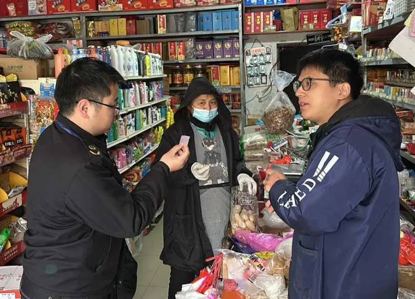 江西省都昌县市场监管局开展节前食品安全专项监督检查(图2)