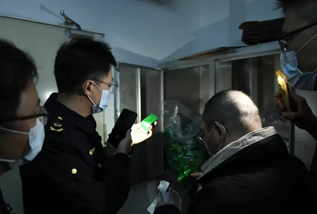 分局动态美兰分局开展2025年食品安全“你点我检”服务惠民生活动及老爸茶专项检查(图3)