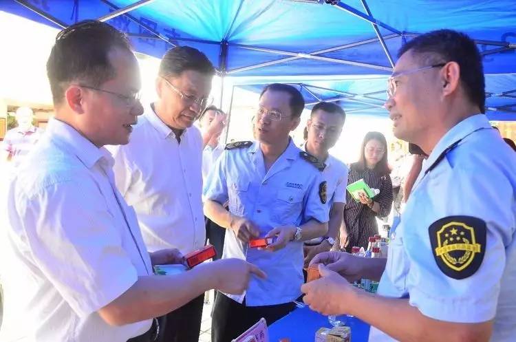 海口市食品安全宣传周暨“食品安全 我知道 我行动”12345进校园活动启动(图6)