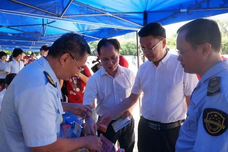 海口市食品安全宣传周暨“食品安全 我知道 我行动”12345进校园活动启动(图7)