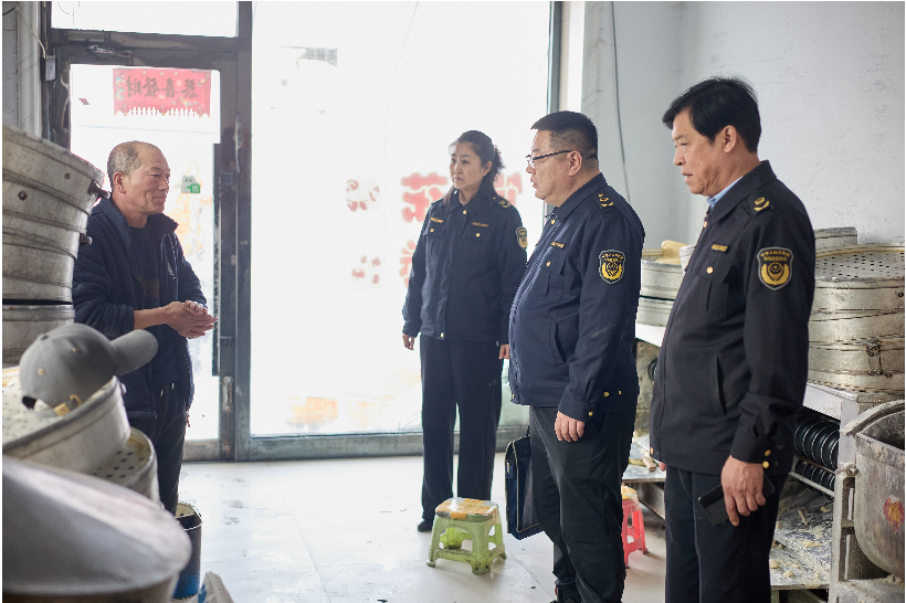 黑龙江省拜泉县市场监管局开展食品小作坊专项检查指导(图1)
