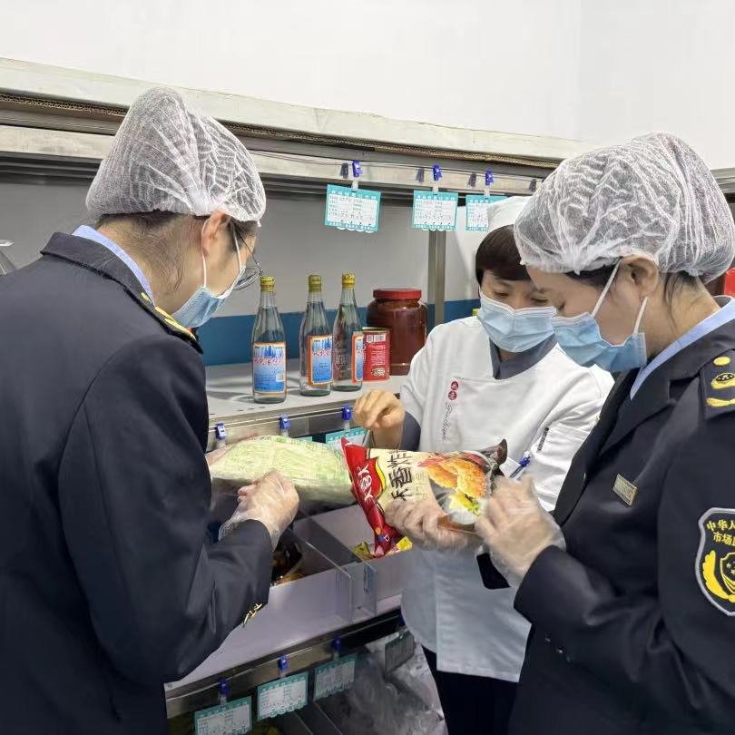 落实食品安全“两个责任” 严守餐饮服务安全底线——访黑龙江省市场监督管理局餐饮服务监督管理处(图2)