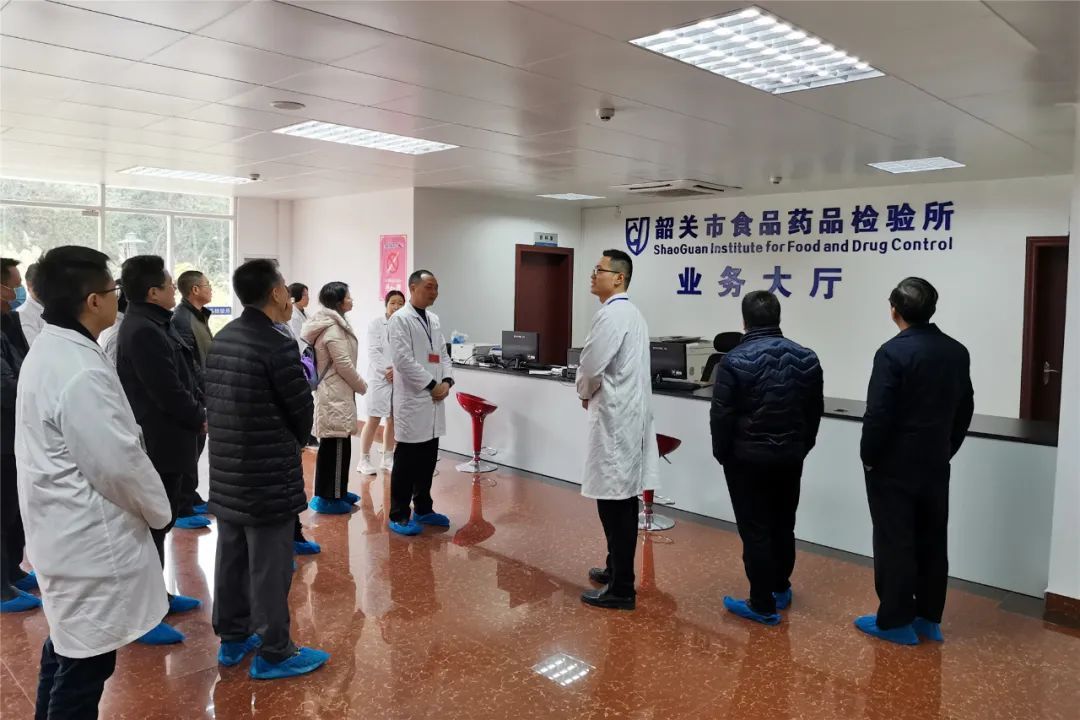 甘肃省庆阳市西峰区市场监管局举办食品安全快速检测能力提升培训班(图1)