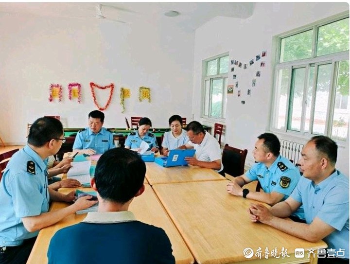 平阴县市场监督管理局开展敬老院食堂食品安全检查(图1)