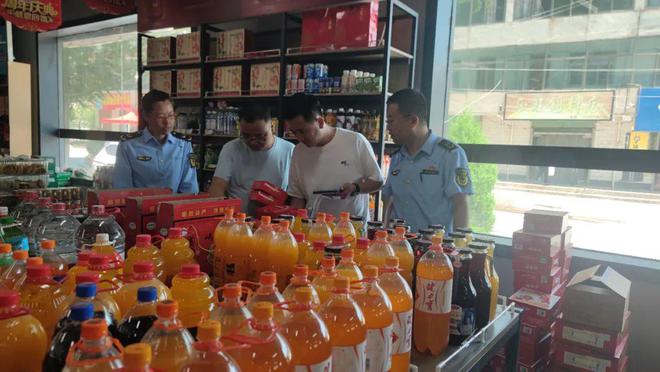 陇阳镇市场监管所：开展食品抽样检验 筑牢食品安全防线(图2)