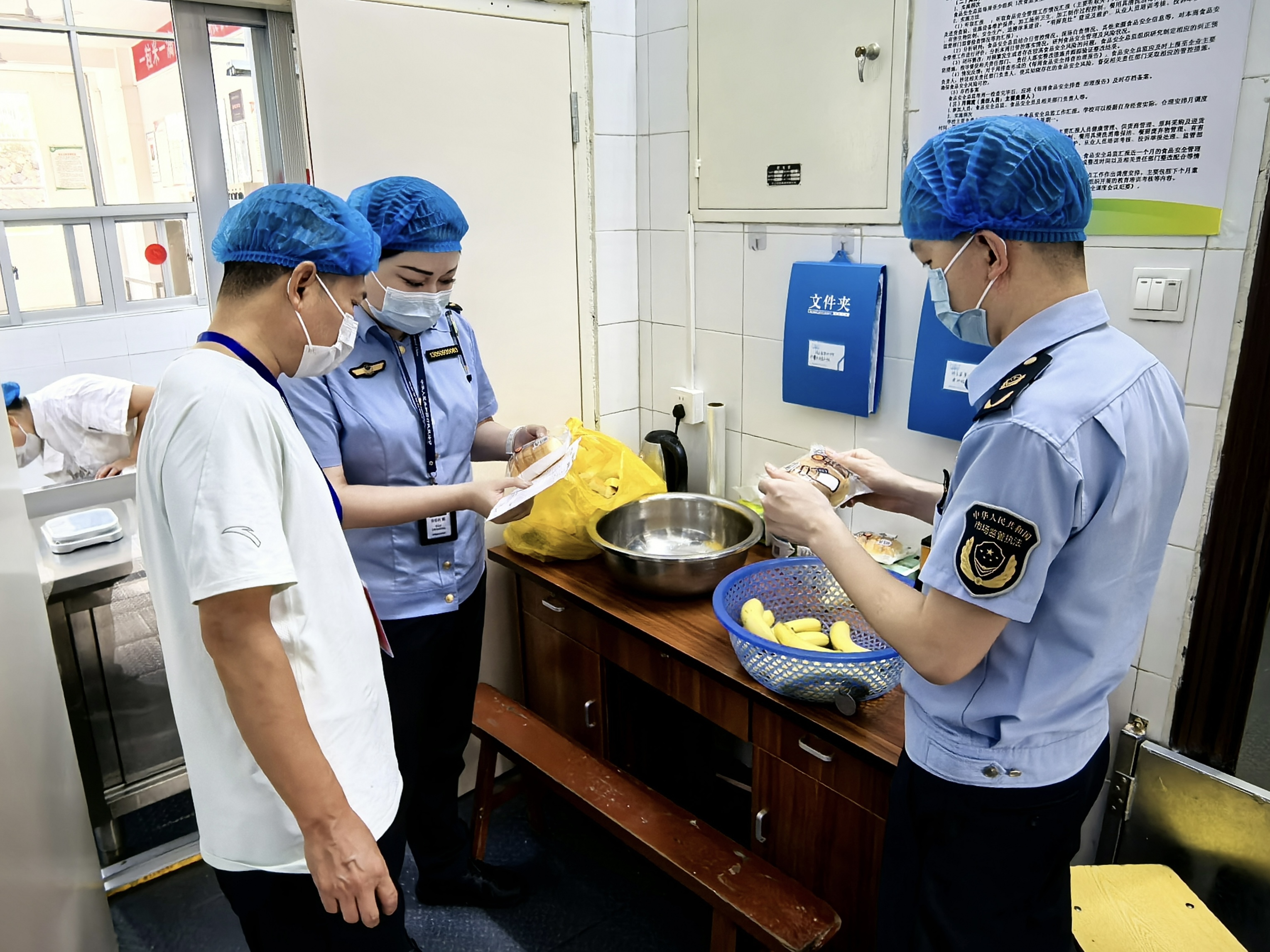 福建省将乐县市场监管局开展学校及校园周边食品安全检查(图1)