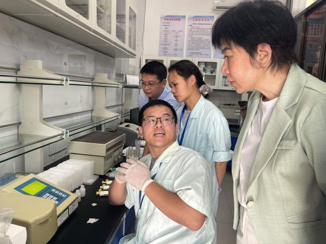 为民办实事｜市人大侨外委实地督办“菜篮子”食品安全(图5)