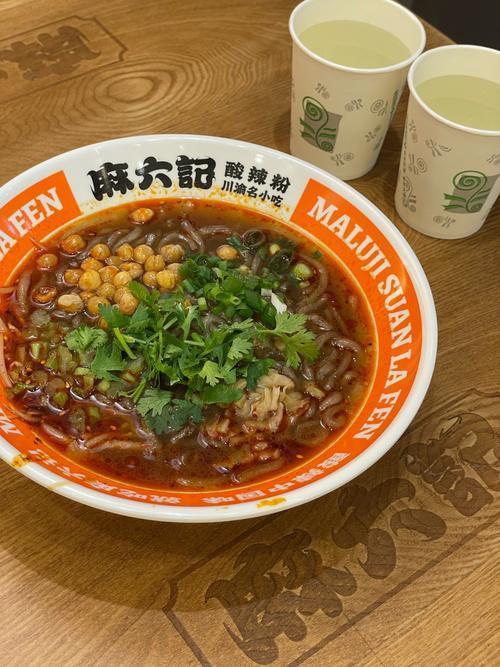 粉饼长霉斑！白家阿宽道歉了麻六记的脸往哪搁？(图1)