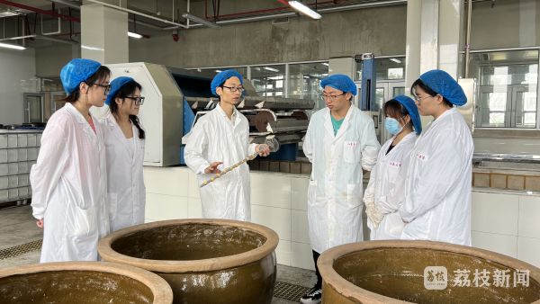 入选“全国高校黄大年式教师团队”江苏大学这个团队解决多项食品行业关键技术难题(图2)
