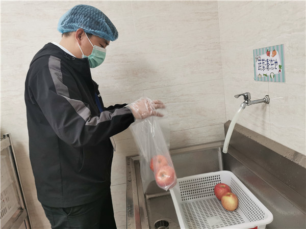 回眸2025凝心聚力强化餐饮食品安全监管护航广大人民群众“舌尖上的安全”(图1)