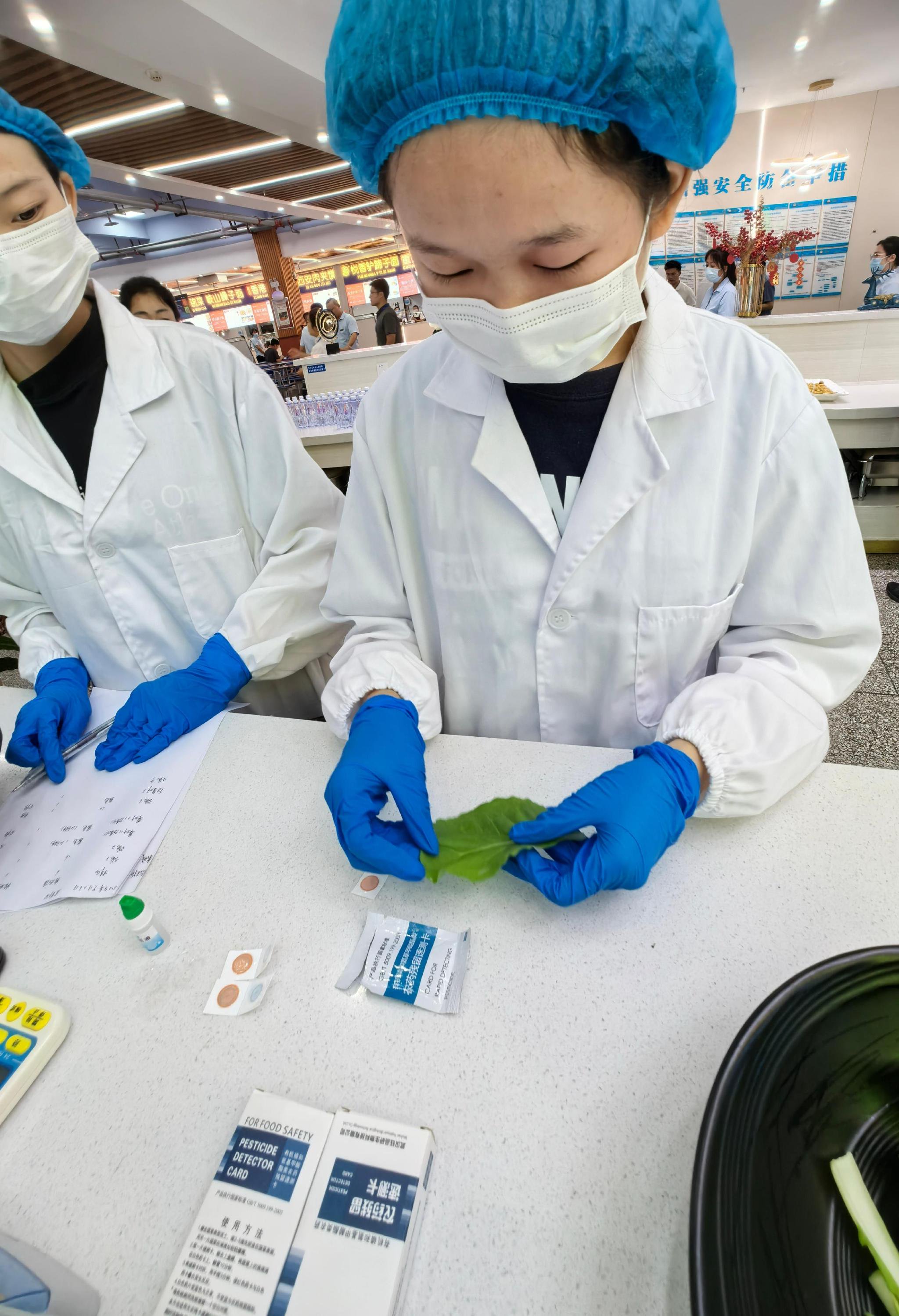 【监管“不打烊”】市市场监管局开展节日特殊食品专项检查(图1)